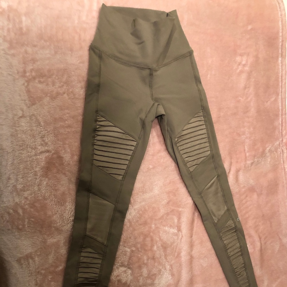 ALO Yoga High Waist Moto Legging - Picture 6 of 8